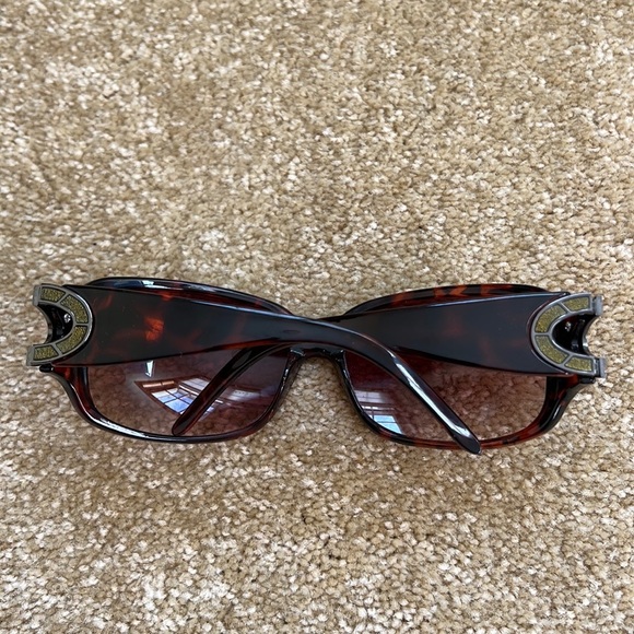 Daisy Fuentes sunglasses - Picture 2 of 4